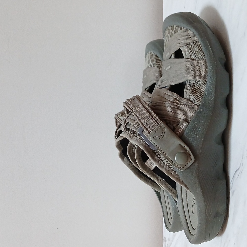 Oboz Whakata Water-Friendly Sandals Off-Road Trail Shoes - Picture 8 of 16
